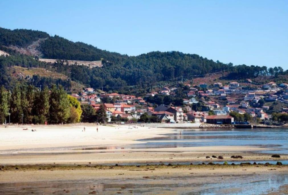 Piso A Pie De Playa Con Terraza Exclusiva Apartment Moana Bagian luar foto